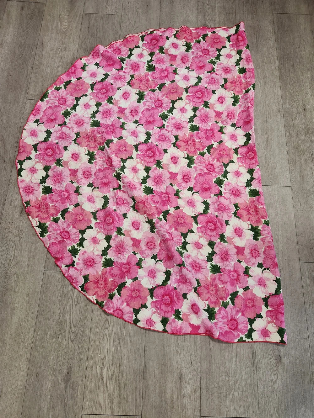 VTG Braidwater 100% Irish Linen Pink Floral Tablecloth